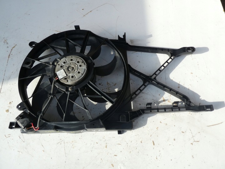 OPEL ASTRA H KÜHLERGEBLÄSE DES WASSERS 13205941