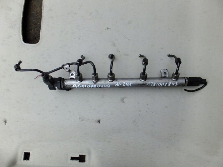 Sensor Druck des Kraftstoffsbehälters Leiste Schutzleiste mercedes w169 2,0 cdi A6110780449