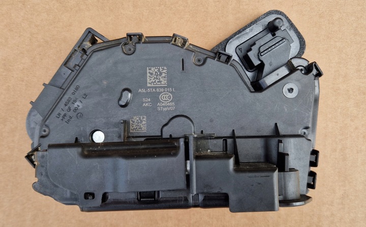 lock door 5TA839015L VW SKODA AUDI original