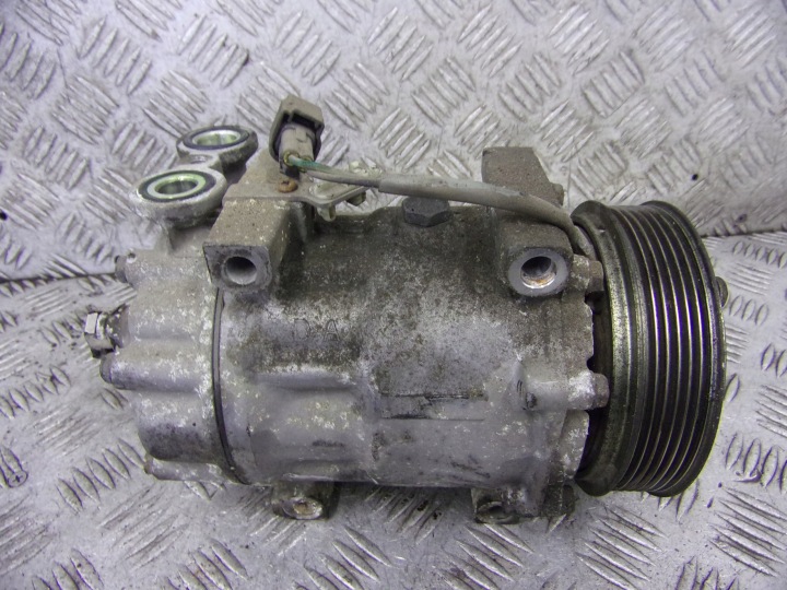 compressor of the air conditioning FORD FIESTA MK 6 1.6 TDCI 5S61-19D629-AA