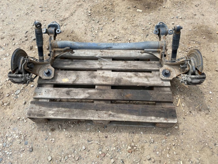 OPEL MERIVA B LIFT Pont arrière Traverse traineau berceau essieu suspension Arrière Arrière Suspension