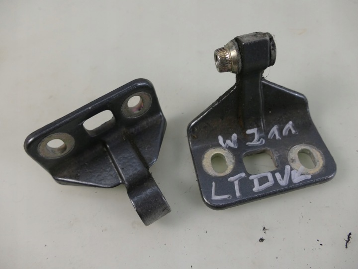 MERCEDES W211 LIFT scharniere Tür links heck C368