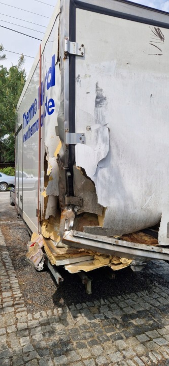Δοχείο IZOTERMA Μονάδα ψύξης Μεταφορέας Παλμός 600MT 7