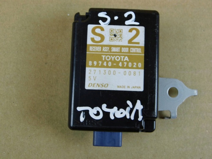 Toyota Prius III XW30 modulo computer Centralina PORTA Portiera 89740-47020
