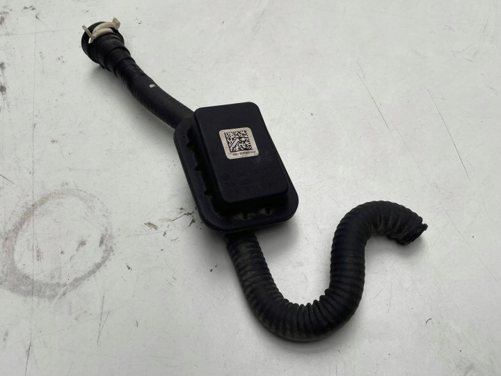 Vanne Tuyau conduite carburant durite VW PASSAT B8 04e133277a !J