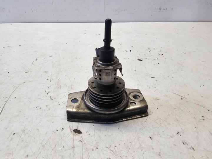 OPEL ZAFIRA C vstřikovač triska ADBLUE MOCZNIKA 55594059 1.6 CDTI