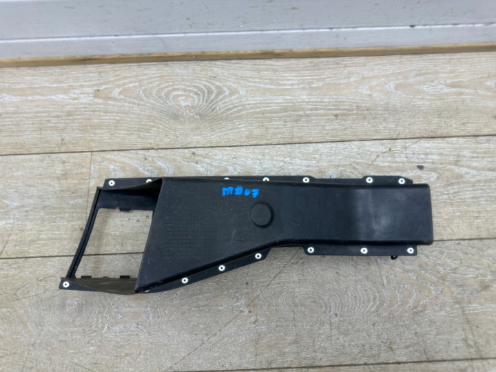 Tuyau d’entrée de l’air CHLODZENIA TARCZY Gauche BMW X6 E71 AERO PERFORMANCE 2159353