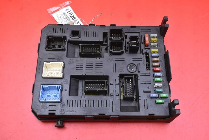 Kasten der Sicherungen BSI 9661708280 PEUGEOT 307 1 und 1.6 HDI 90 KM 05-08