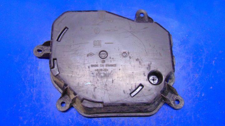 copertura GREMBIALINA serbatoio ADBLUE FIAT TALENTO RENAULT TRAFIC III LIFT VIVARO III