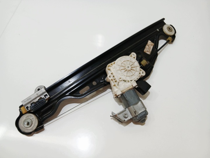 fensterhebermotor rechts heck BMW OE 5 E60 E61 7184744