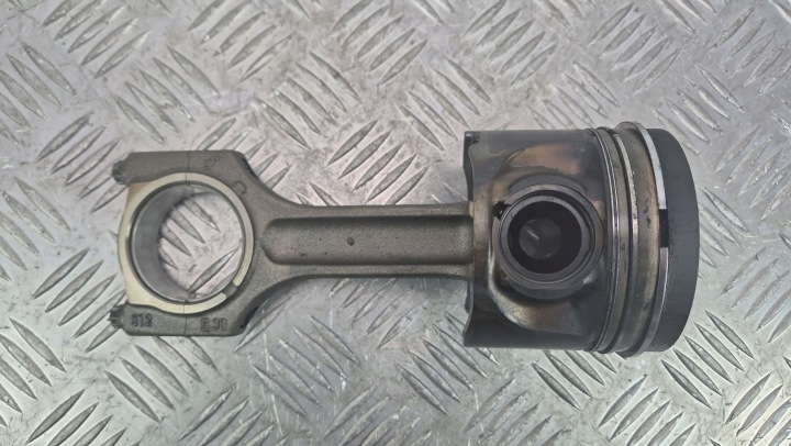 pistone con biella BMW X5 E70 xDrive 30d M57D30(306D3) 84L104