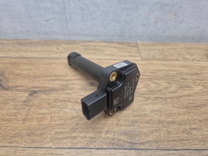 BMW F01 F10 F12 F06 F25 E60 E70 E90 E92 F13 sensor of the level oil 7607910