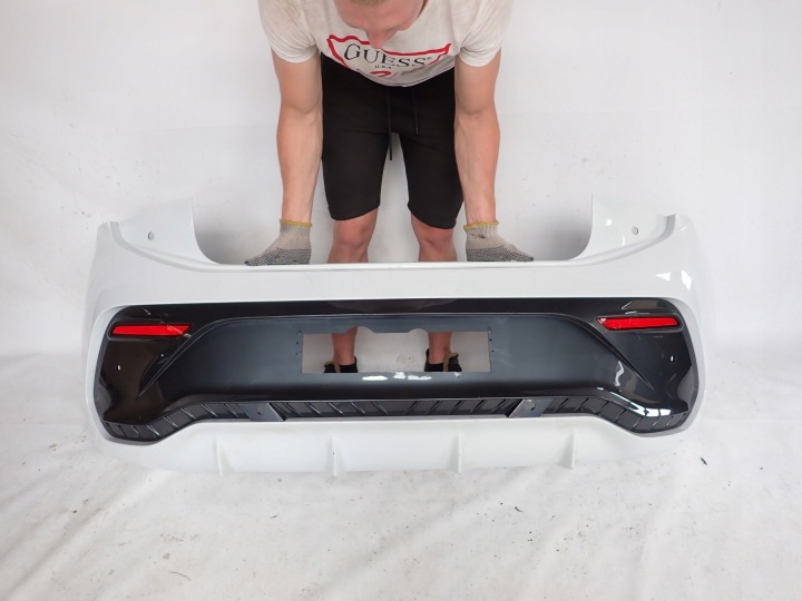 CUPRA BORN 21- Stoßstange heck hinten PDC