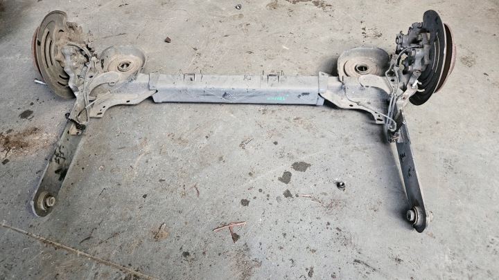 träger heck hinten achse RENAULT TRAFIC III VIVARO B