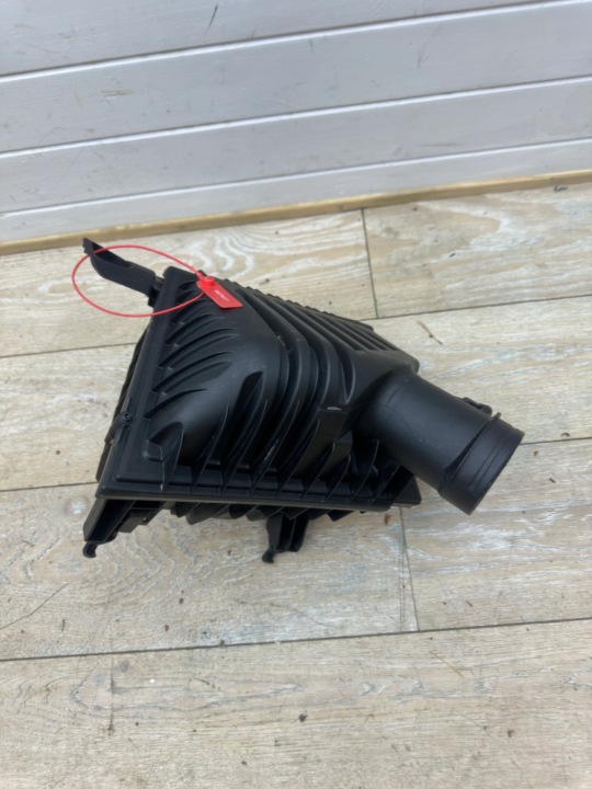 cover of a filter, air BMW F39 F40 F44 F45 F48 MINI F55 F56 F57 8655834