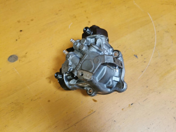 Einspritzpumpe BMW X6 E71 3.0D 306KM 7805419 N57