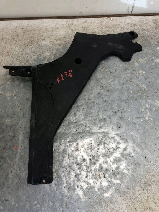 Blende Abdeckung Behälter des Kraftstoffsbehälters links BMW F10 F11 LCI LIFT 7312831