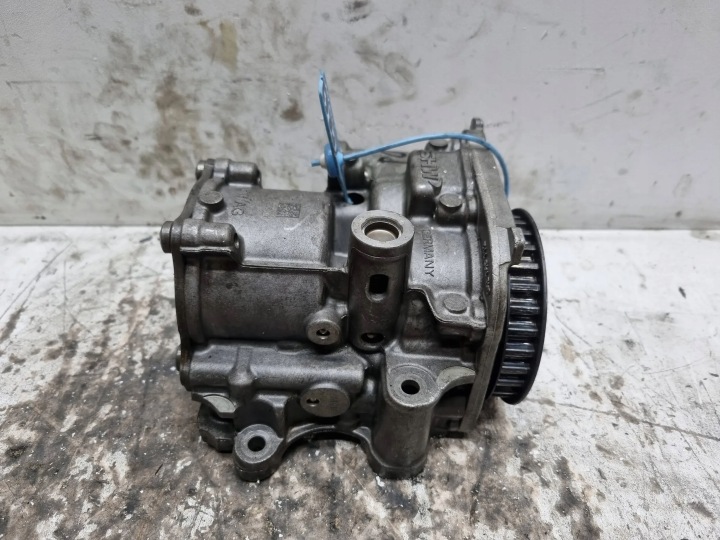 oil pump 04L145208H VW AUDI SKODA SEAT 1.6 2.0 TDI