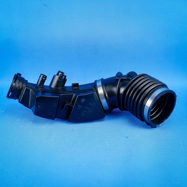 pipe hose air BMW X3 G01 X4 G02 xDrive20i 13718663614 8663614 11km