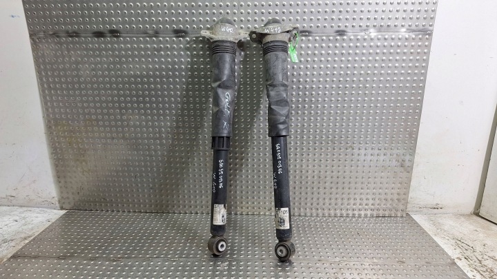 Stoßdämpfer links rechts heck KPL 5Q0512013HG VW GOLF 7 VII LIFT LEON III
