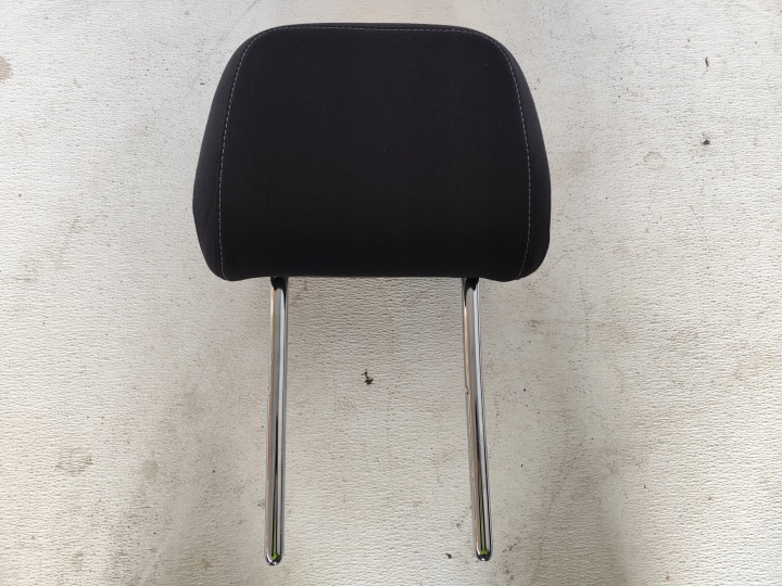 VOLKSWAGEN PASSAT B8 2017 rest seat front