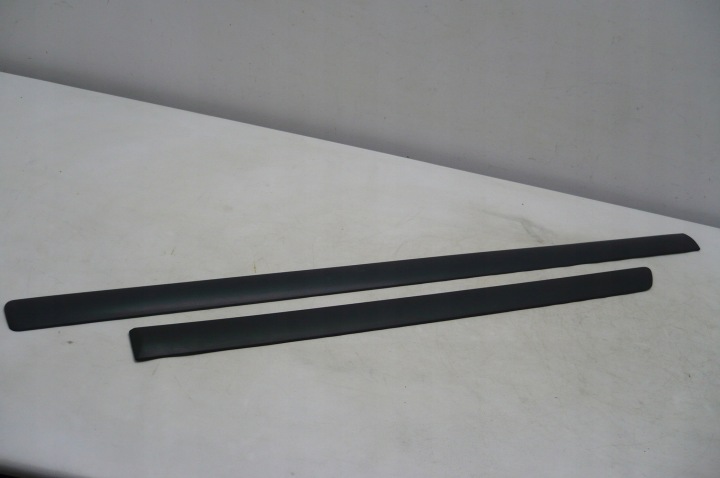 SKODA OCTAVIA II 2 moulding door left front + rear part 2004-08 rok