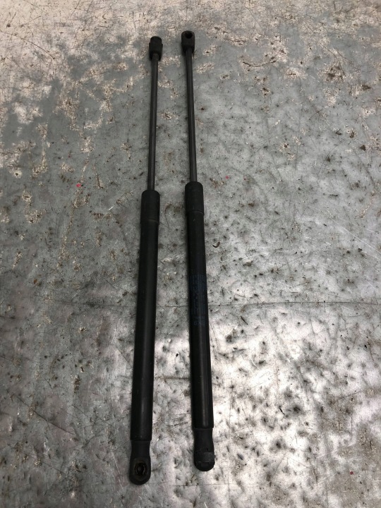 AUDI A4 B8 KOMBI AVANT SILOWNIKI heckklappe Kofferraum MANUALNEJ 8K9827552