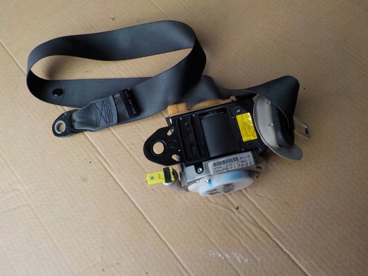 Gurten rechts vorne toyota avensis t25 73210-05051