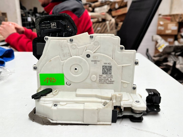 Originale Della serratura PORTA Portiera Destra Anteriore Audi RS Q8 4K1837016K !J