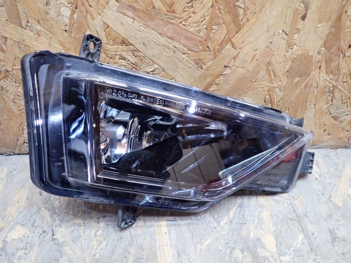 Feux antibrouillard Droite VW VOLKSWAGEN GOLF SPORTSVAN 510 AM1 2014-2017R 510941662A