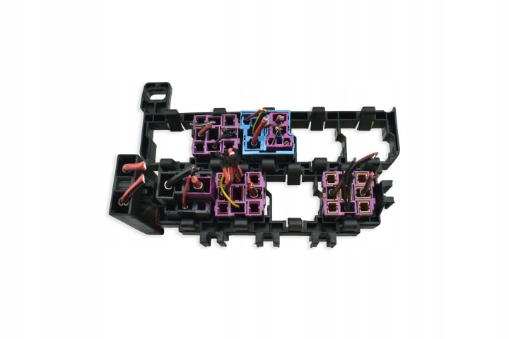 compartment of fuses AUDI A6 C6 3.0 TDI 4F0937503