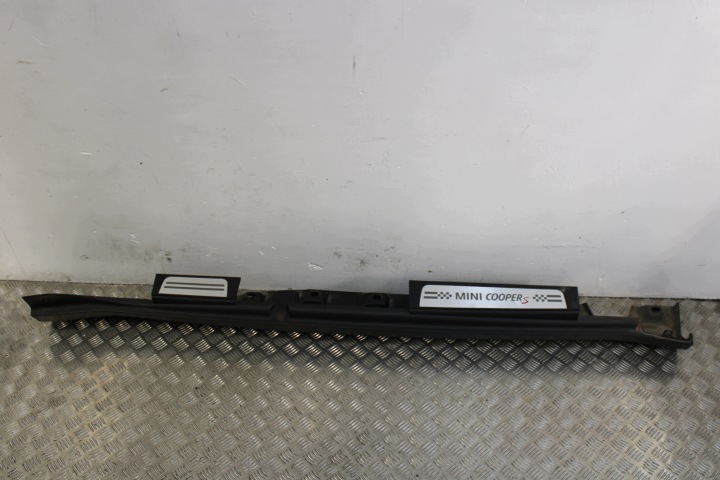 cap threshold right threshold right 9801888 MINI COUNTRYMAN R60 S
