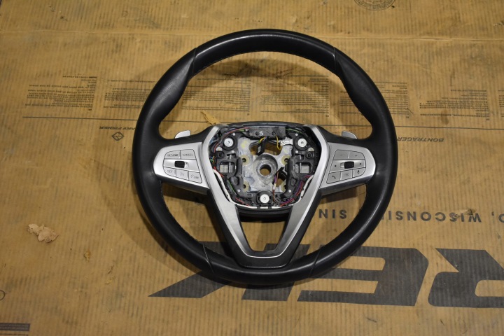 IDEALNA VOLANT S RADENÍM BMW X7 G07 G05 G06 1