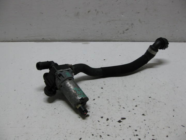 BMW E91 2.0 D 09R zusätzliche Wasserpumpe 6928246
