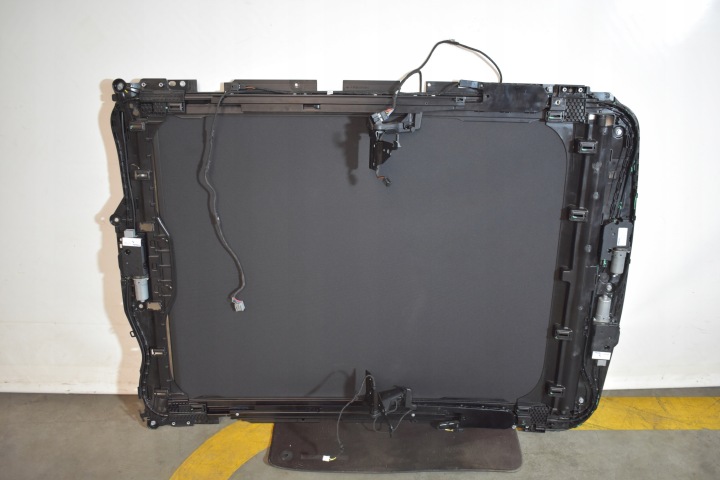 IDEALNA sotto TV PANORAMA tetto PRZESUWNY TETTO APRIBILE Tendina a rullo CAPPELLIERA Supporto BMW G70 1