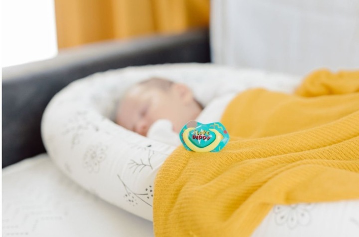Canpol Соска силіконова Light touch 0-6 міс. симетричний Неон LOVE 2 шт. — фото 7