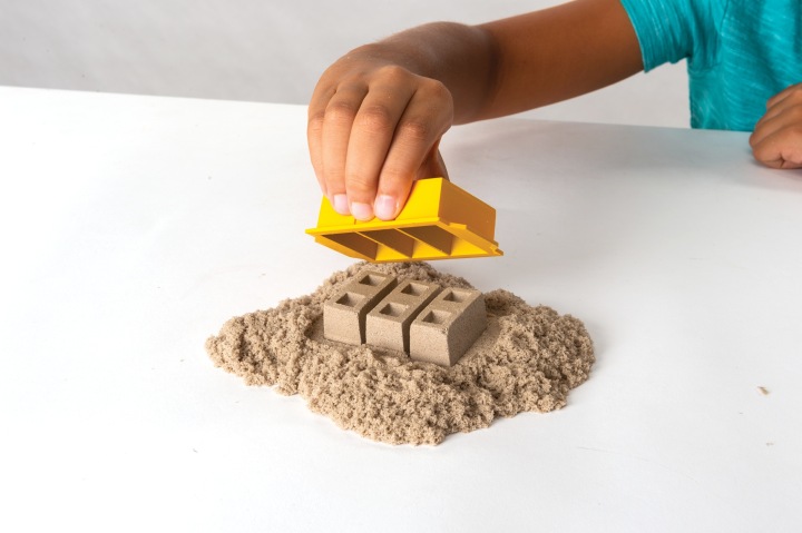 Kinetic sand Пісок кінетичний будівельний Spin Master 0,45 кг - DK — фото 8