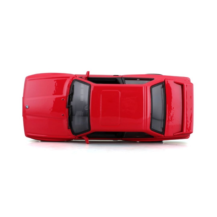 Модель BBURAGO 1:24 BMW 3 Серія M3 e30 1988 — фото 10