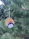 Zdjęcie oferty: Zawieszka bombka drewniana handmade pingwin