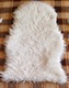 Zdjęcie oferty: BIAŁE DYWANIKI TYPU FLOKATI ZE SZTUCZNEGO FUTRA SKÓRA OWCZA MIĘKKI 