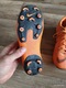 Zdjęcie oferty: Korki do piłki nożnej marki Nike r. 38,5 / środki na walkę chłopca z rakiem