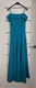 Zdjęcie oferty: Turkusowa sukienka maxi z odkrytymi ramionami, rozcięcie z przodu, r. M 