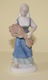 Zdjęcie oferty: Porcelanowa figurka dziewczyny ze snopkiem zboża
