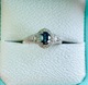 Zdjęcie oferty: Pierścionek z szafirem 1,22ct i 28  diamentami 0,24ct z białego złota 14k