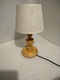 Zdjęcie oferty: Lampa stołowa z abażurem.