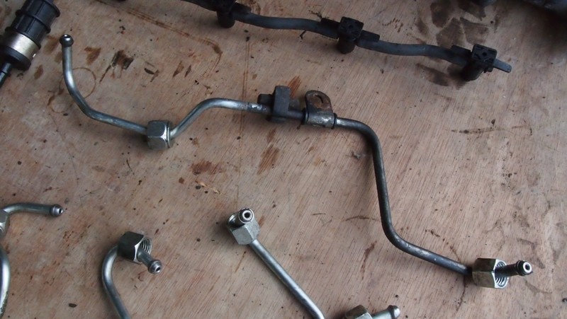 Трубка шланг впрыскная топливная trafic 2.0dci m9r в Украине