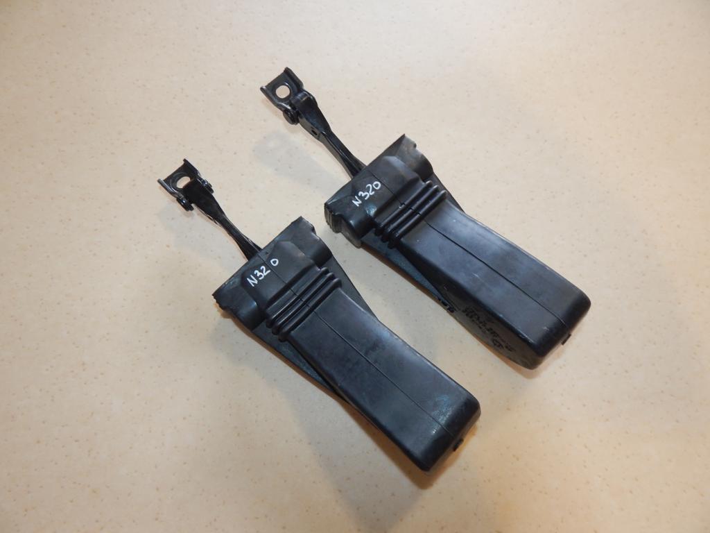 фото №1, Vw touareg 7p обмежувач двері 7p0837249