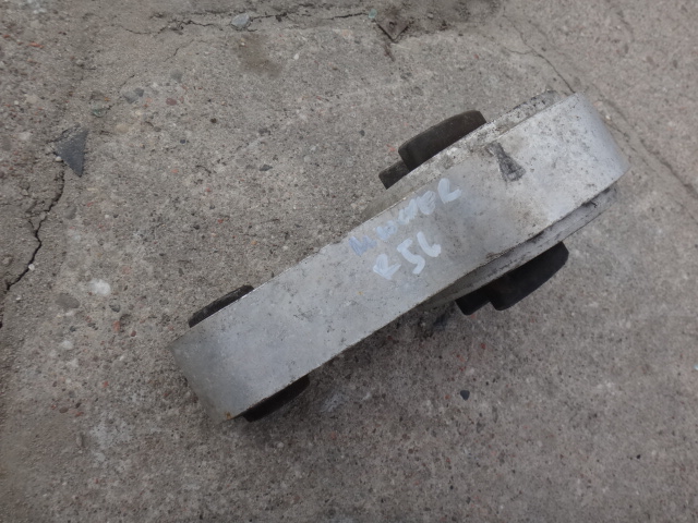 фото №2, Подушка двигателя кронштейн mini cooper 1.6 r56 08