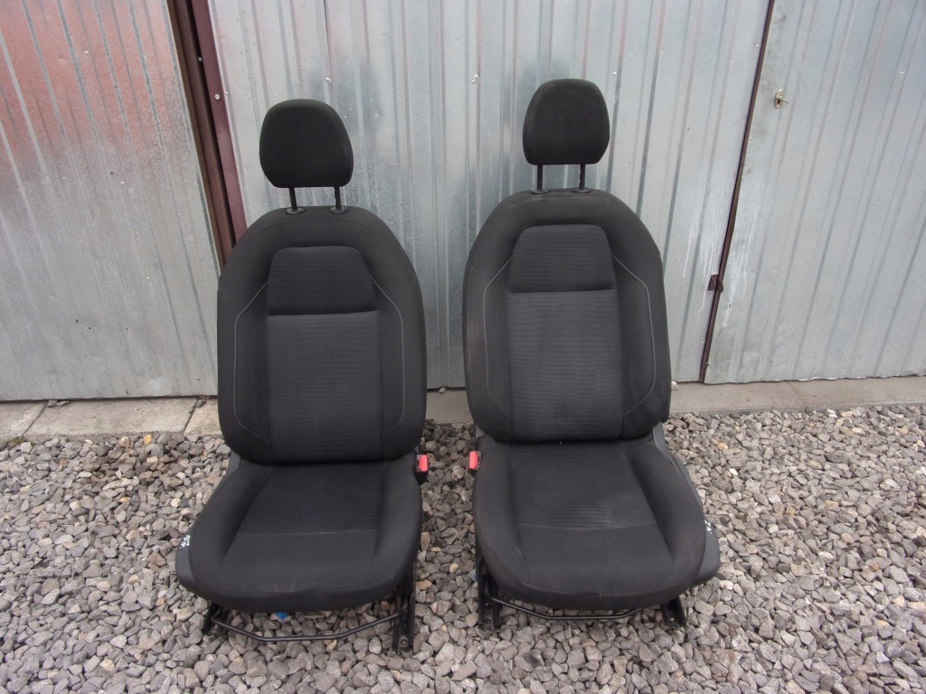 фото №1, Сиденье правый пассажира с подушка peugeot 301 eu