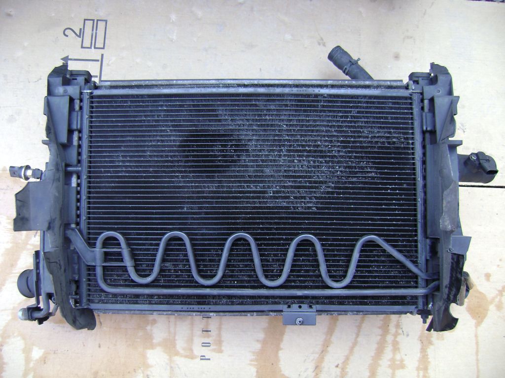 фото №1, Комплект радиатор audi a6 1997-2004 2.5 tdi автоматическая коробка передач